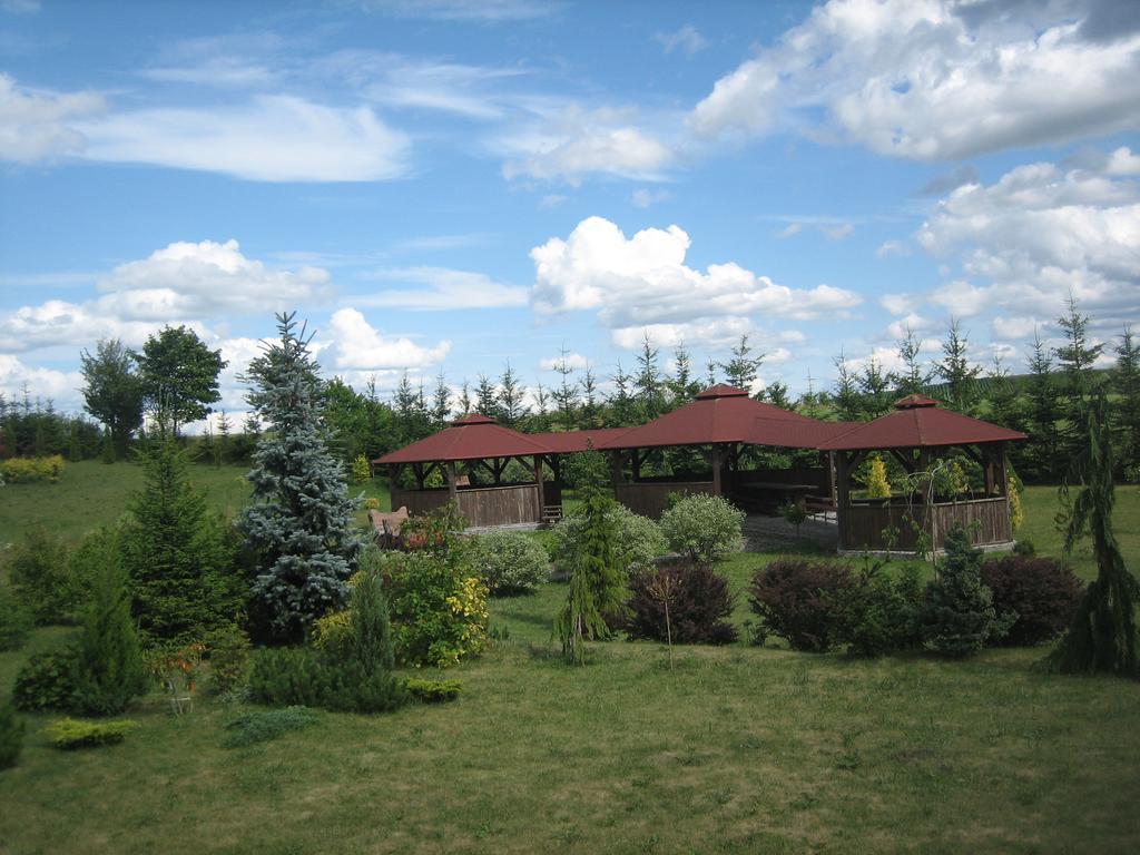 Gosciniec Rycerski Bed and Breakfast Paprotki Exteriör bild