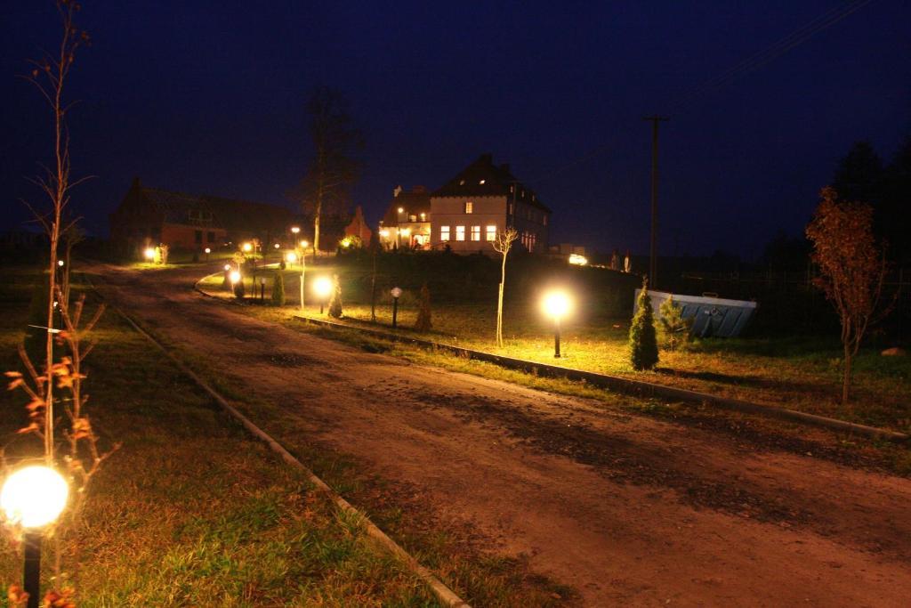 Gosciniec Rycerski Bed and Breakfast Paprotki Exteriör bild